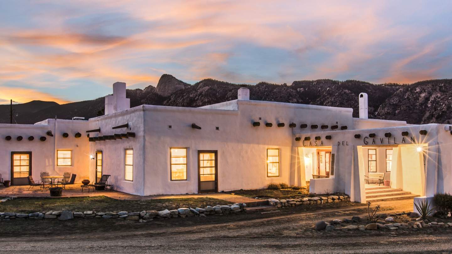 Casa del Gavilán · the Tooth of Time at twilight